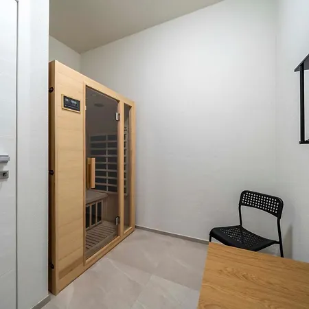 Le Finestre Sul - Front - Free Parking And Ac ゲストハウス Olginate