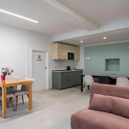 Гостевой дом Le Finestre Sul - Front - Free Parking And Ac