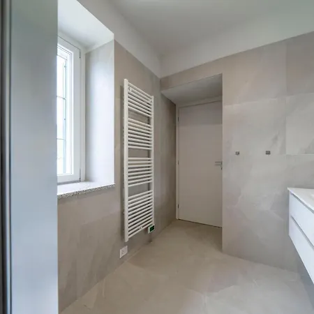 Гостевой дом Le Finestre Sul - Front - Free Parking And Ac Olginate